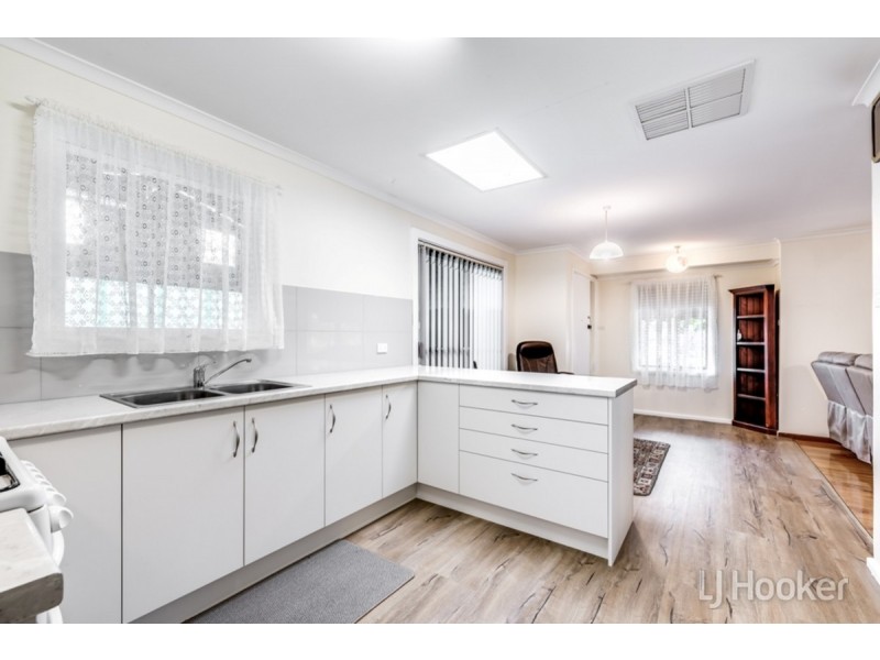 6 Lulama Crescent, Munno Para SA 5115