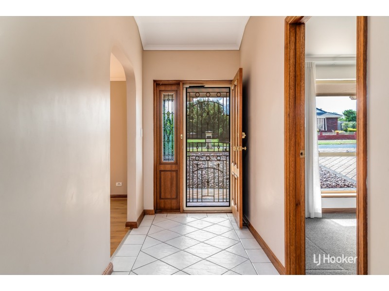 27 Kingate Boulevard, Blakeview SA 5114