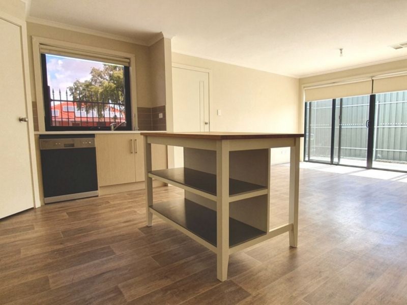 1/3 Campbell Road, Elizabeth Downs SA 5113