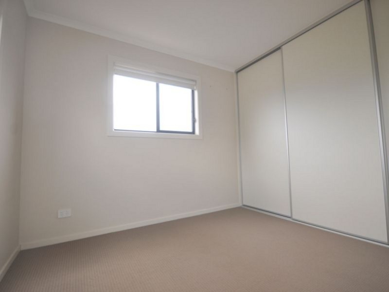 1/3 Campbell Road, Elizabeth Downs SA 5113