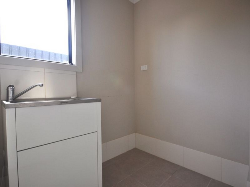 1/3 Campbell Road, Elizabeth Downs SA 5113