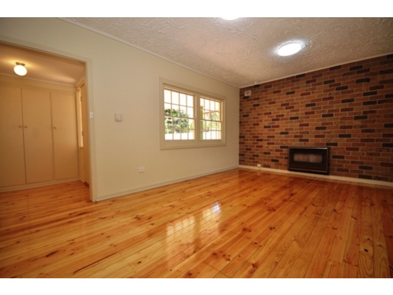 8 Banwell Street, Elizabeth Vale SA 5112