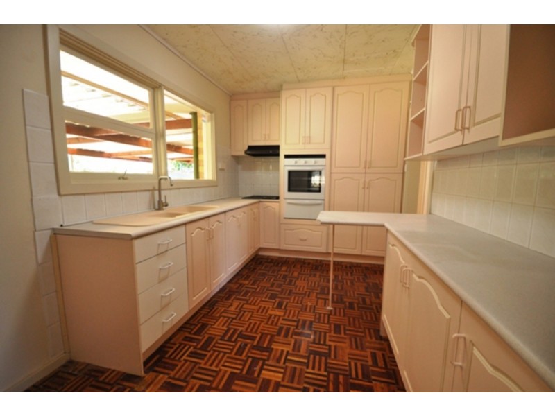 8 Banwell Street, Elizabeth Vale SA 5112