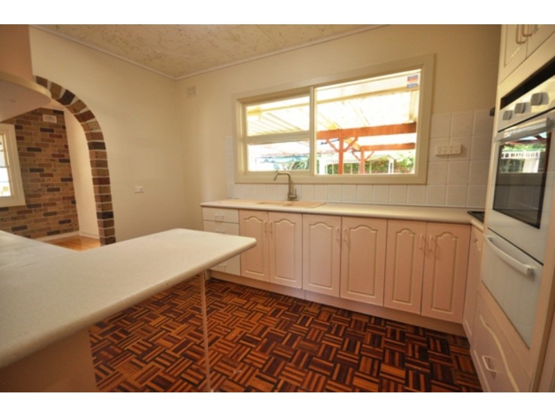 8 Banwell Street, Elizabeth Vale SA 5112