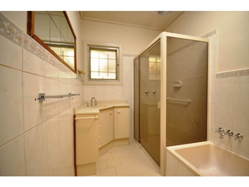 8 Banwell Street, Elizabeth Vale SA 5112