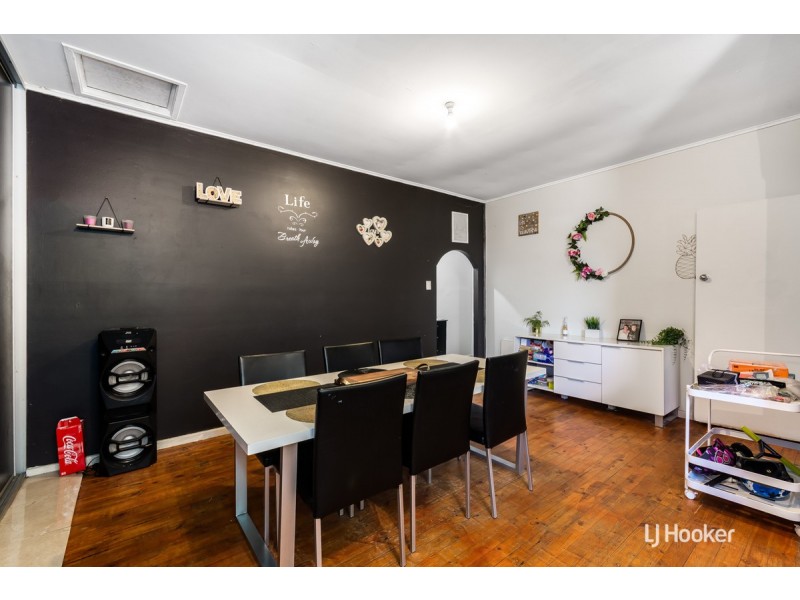 28 Johnston Road, Elizabeth Downs SA 5113