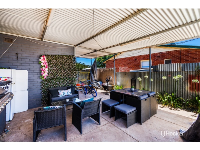 28 Johnston Road, Elizabeth Downs SA 5113