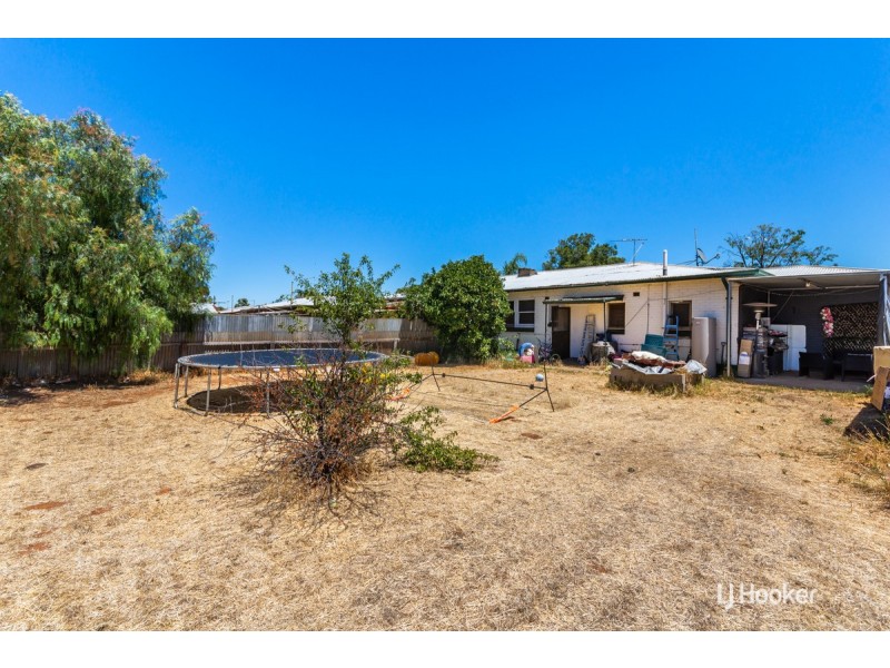 28 Johnston Road, Elizabeth Downs SA 5113