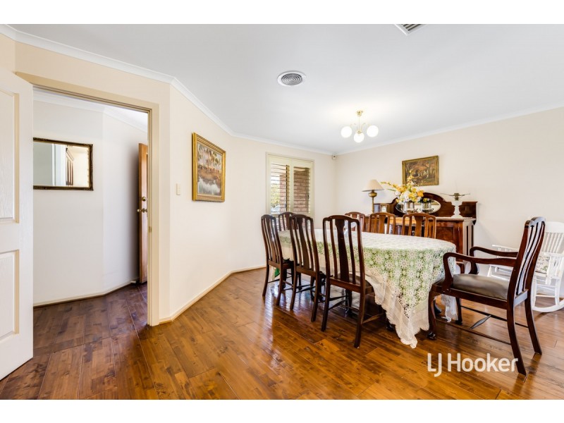 34 Thiele Crescent, Evanston Park SA 5116