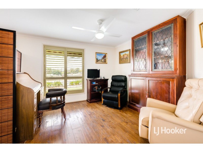 34 Thiele Crescent, Evanston Park SA 5116