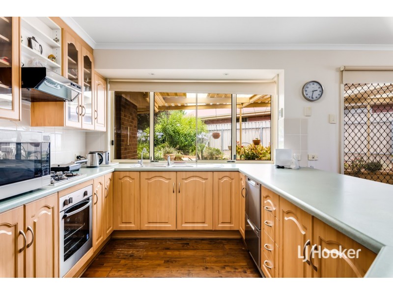 34 Thiele Crescent, Evanston Park SA 5116