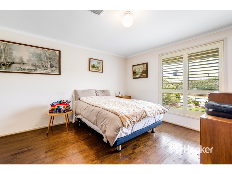 34 Thiele Crescent, Evanston Park SA 5116