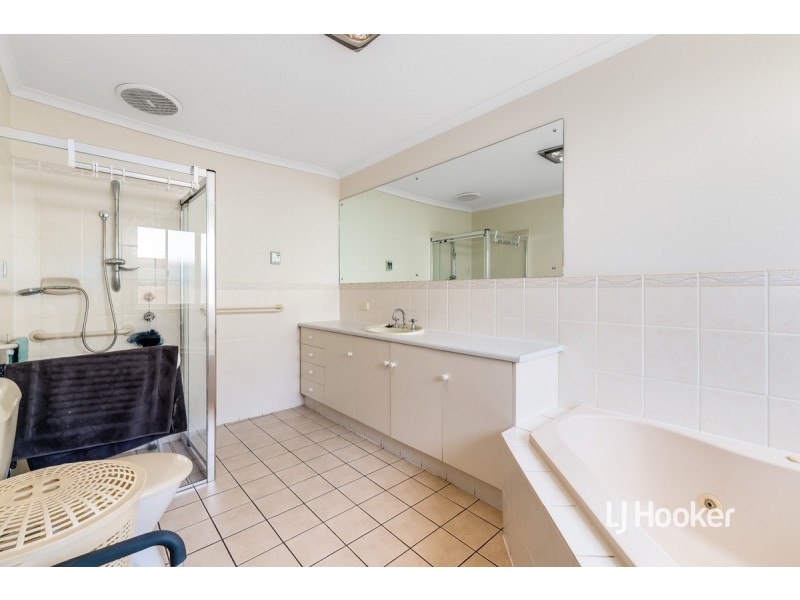 34 Thiele Crescent, Evanston Park SA 5116