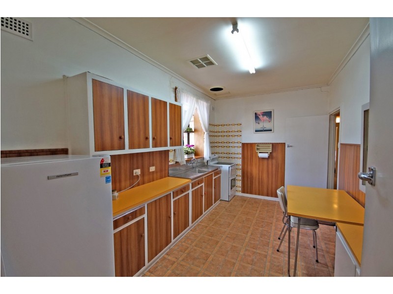 6 Sandleheath Road, Elizabeth Grove SA 5112