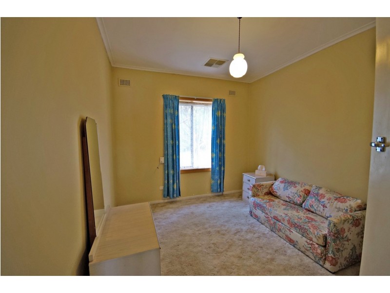 6 Sandleheath Road, Elizabeth Grove SA 5112