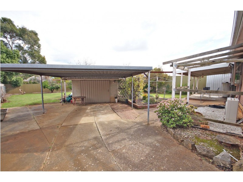 6 Sandleheath Road, Elizabeth Grove SA 5112