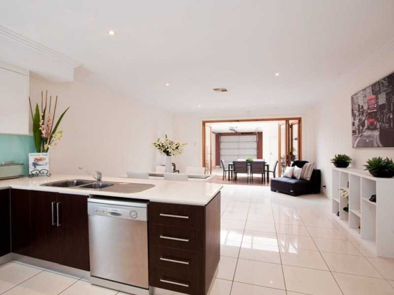 24 JUNCTION STREET, Mawson Lakes SA 5095