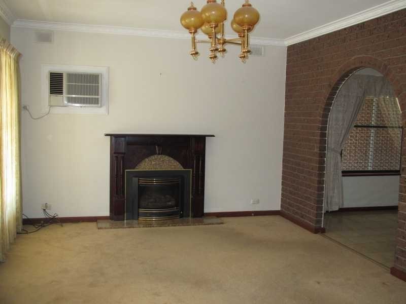 8 Quinn Avenue, Rostrevor SA 5073