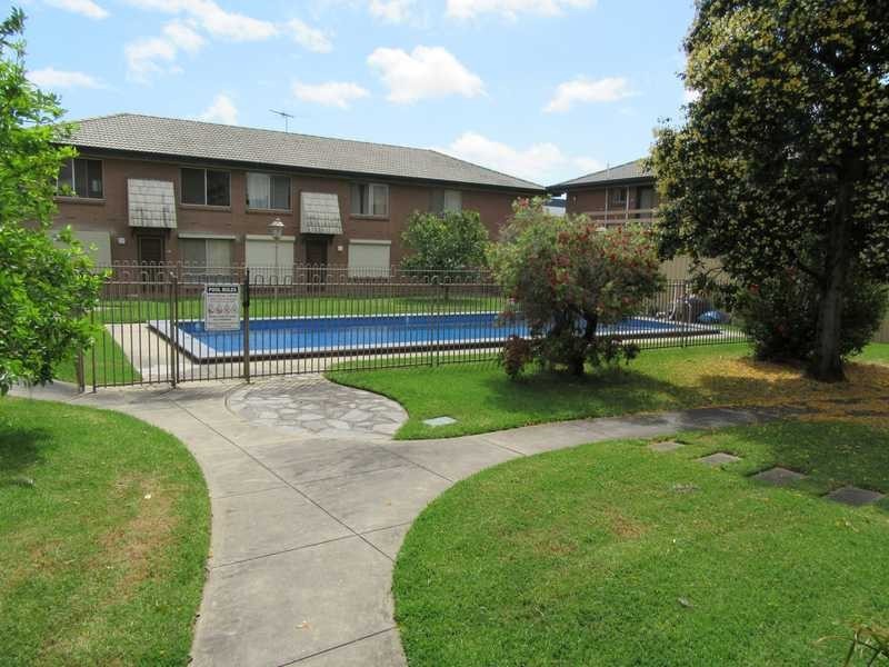 4 / 10 Hallett Avenue, Tranmere SA 5073