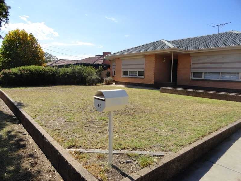40 Lindsay Avenue, Valley View SA 5093