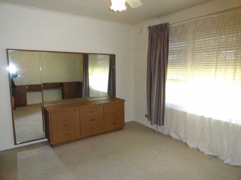 40 Lindsay Avenue, Valley View SA 5093