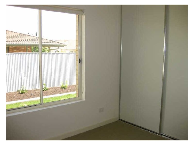 2 SILKES ROAD, Paradise SA 5075