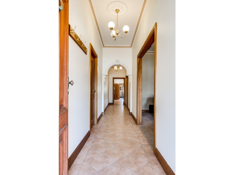 2 Leewood Court, Paradise SA 5075