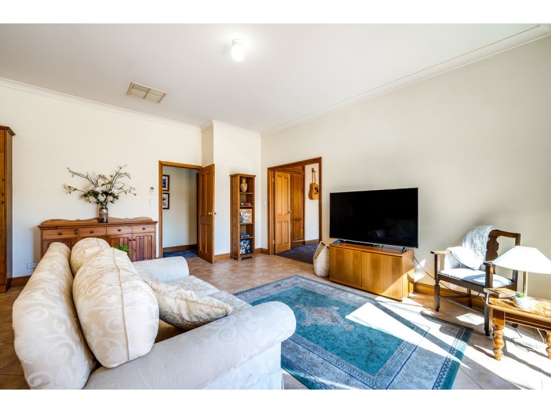 2 Leewood Court, Paradise SA 5075