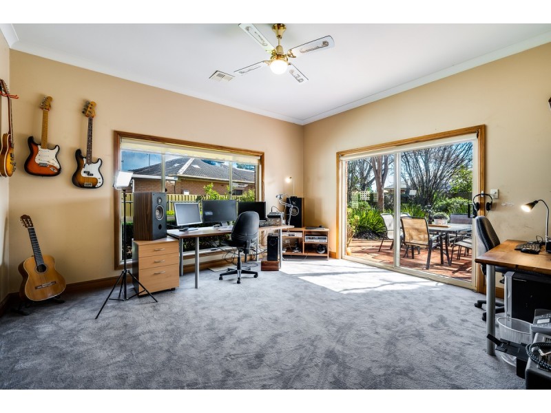 2 Leewood Court, Paradise SA 5075