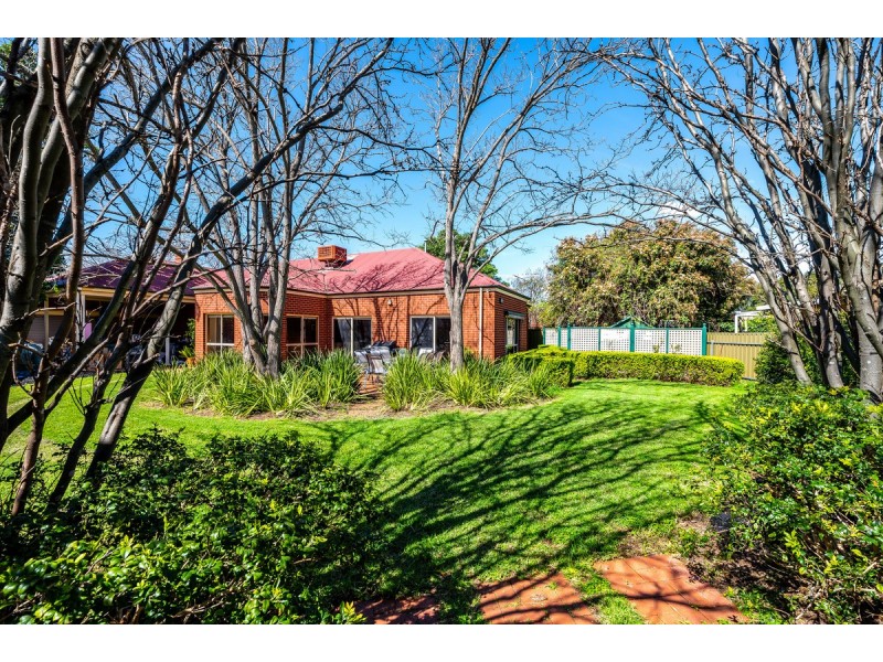 2 Leewood Court, Paradise SA 5075