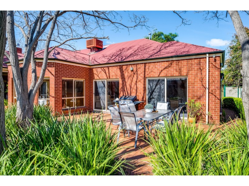 2 Leewood Court, Paradise SA 5075