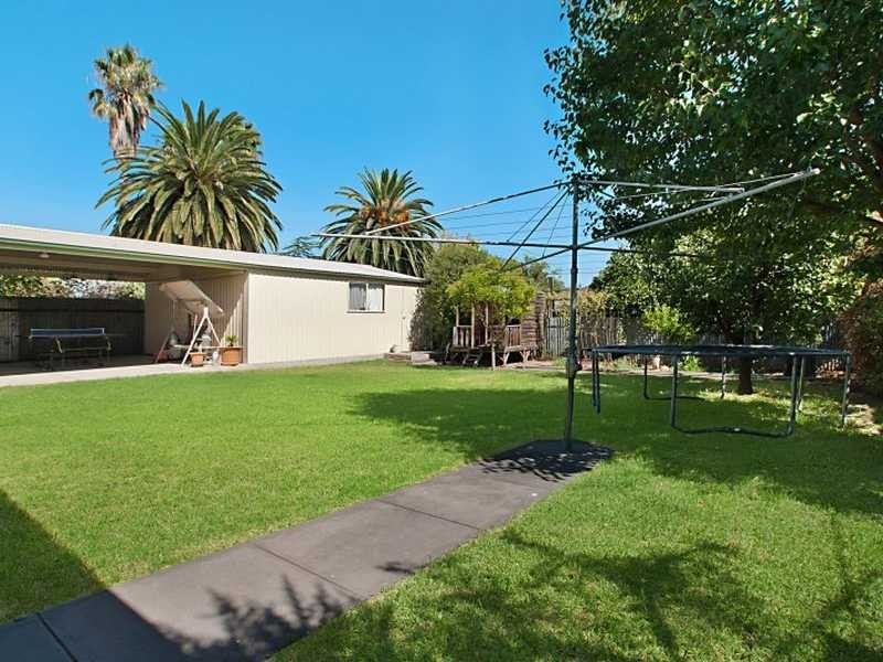 18 Mimosa Drive, Vale Park SA 5081
