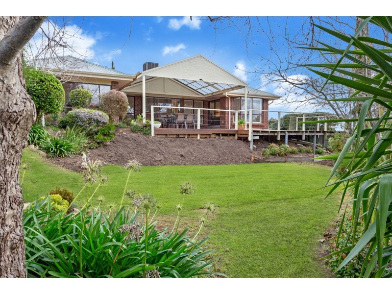 3 Coachwood Drive, Aberfoyle Park SA 5159