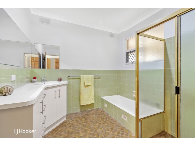 6 Hogan Street, Fairview Park SA 5126