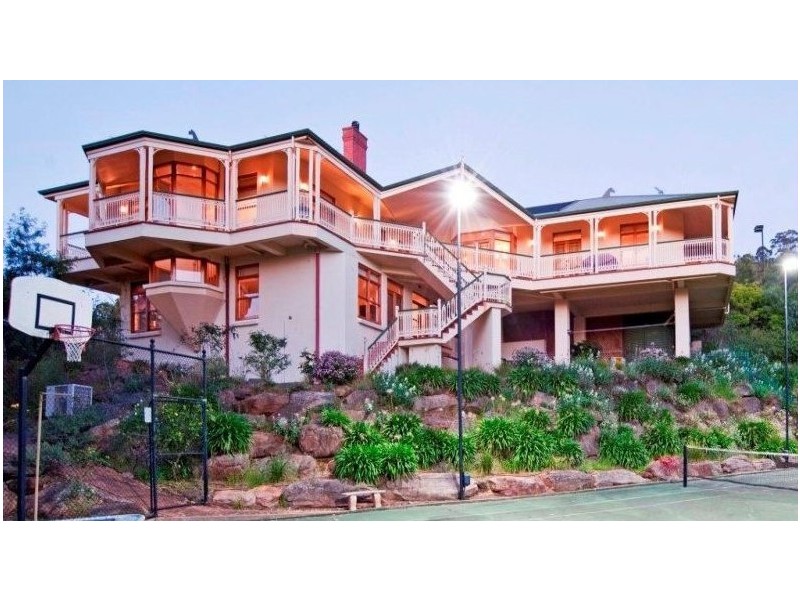 11 Burnalta Crescent, Burnside SA 5066