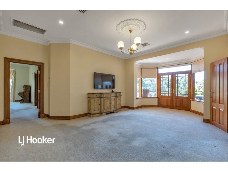 11 Burnalta Crescent, Burnside SA 5066