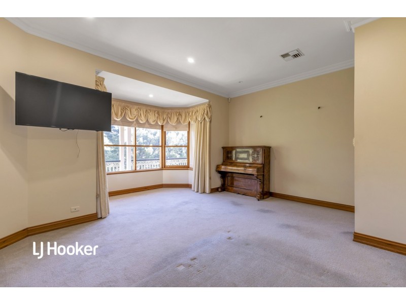 11 Burnalta Crescent, Burnside SA 5066