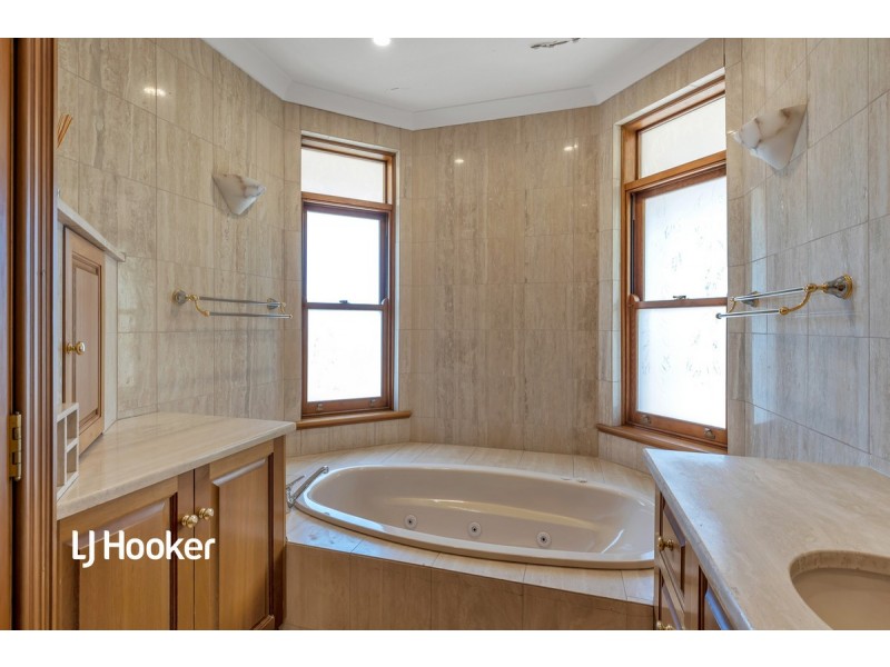 11 Burnalta Crescent, Burnside SA 5066