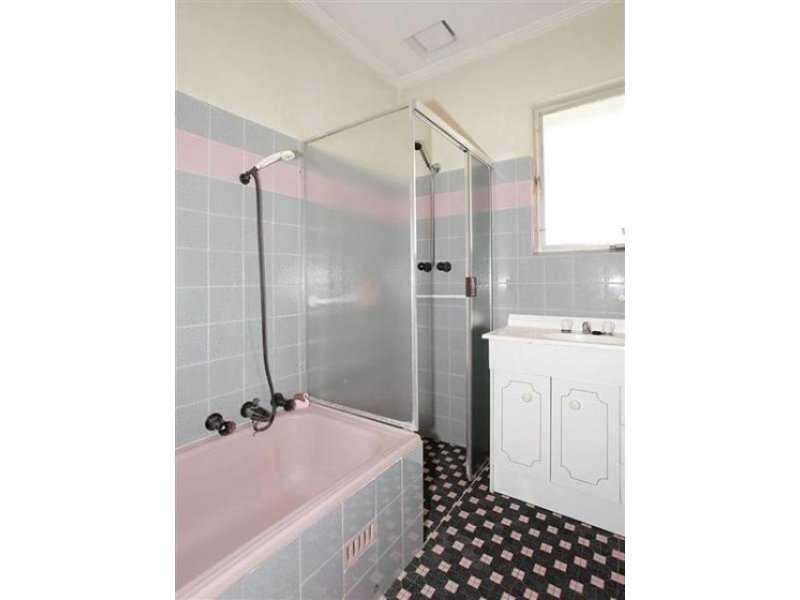 16 Geraldine Street, Valley View SA 5093