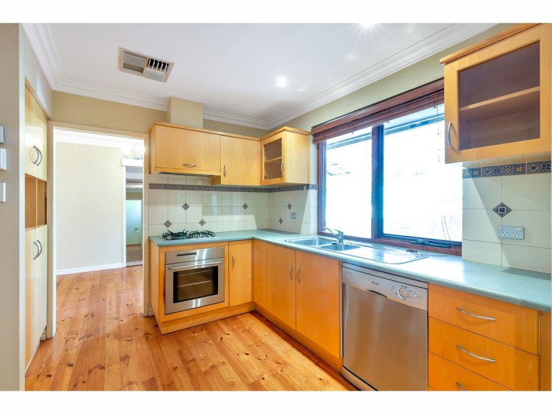 17 Haddington Court, Valley View SA 5093