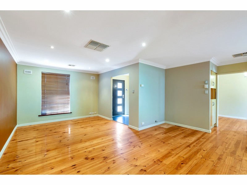 17 Haddington Court, Valley View SA 5093