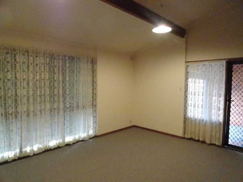 2 Torrens Avenue, Paradise SA 5075