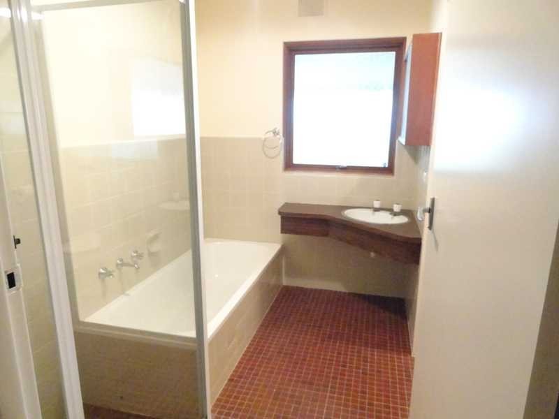 2 Torrens Avenue, Paradise SA 5075