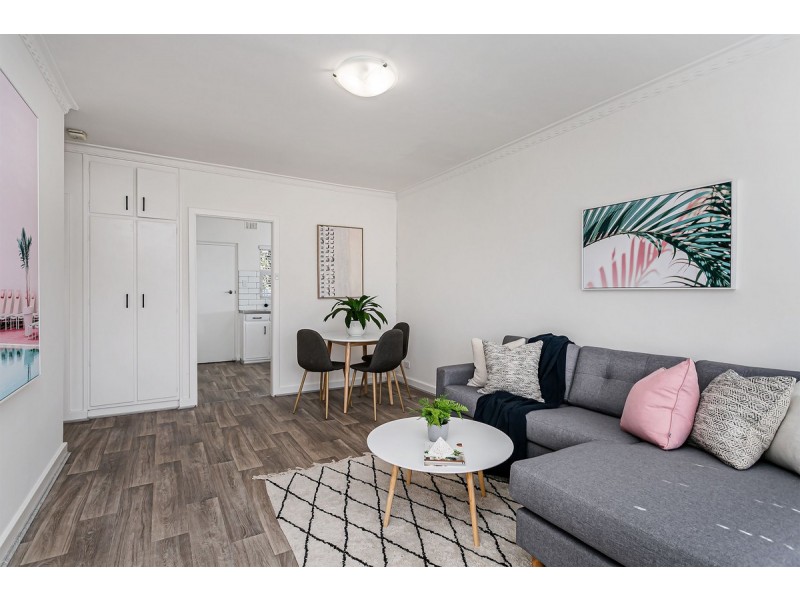 1 Denmead Avenue, Campbelltown SA 5074