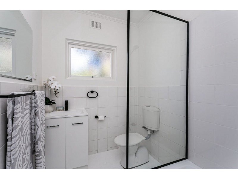 1 Denmead Avenue, Campbelltown SA 5074