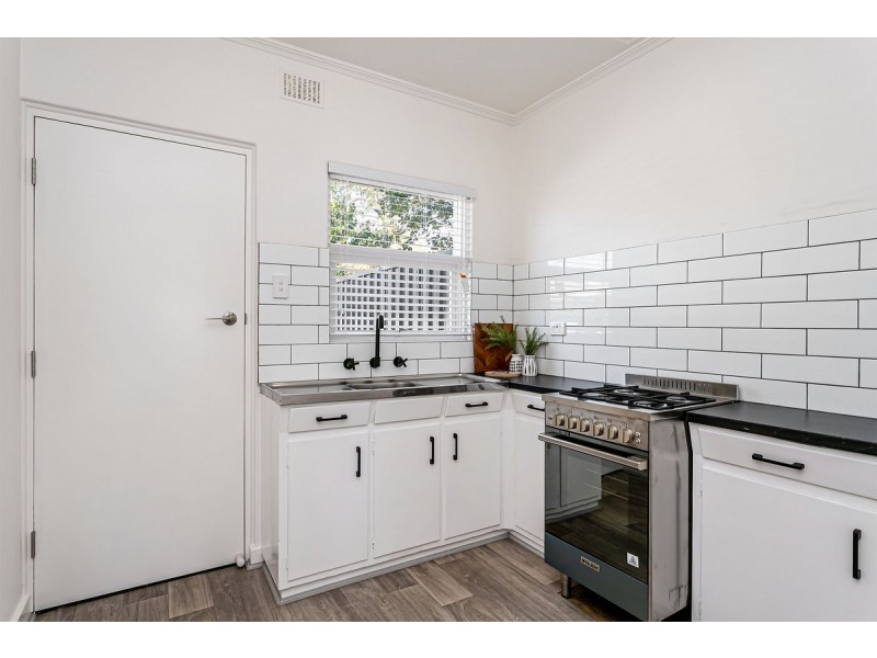 1 Denmead Avenue, Campbelltown SA 5074