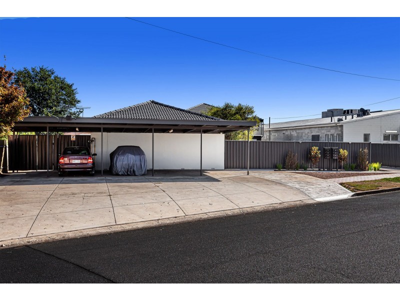 1 Denmead Avenue, Campbelltown SA 5074
