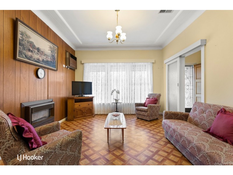 8 Piccadilly Crescent, Campbelltown SA 5074