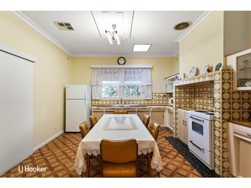 8 Piccadilly Crescent, Campbelltown SA 5074