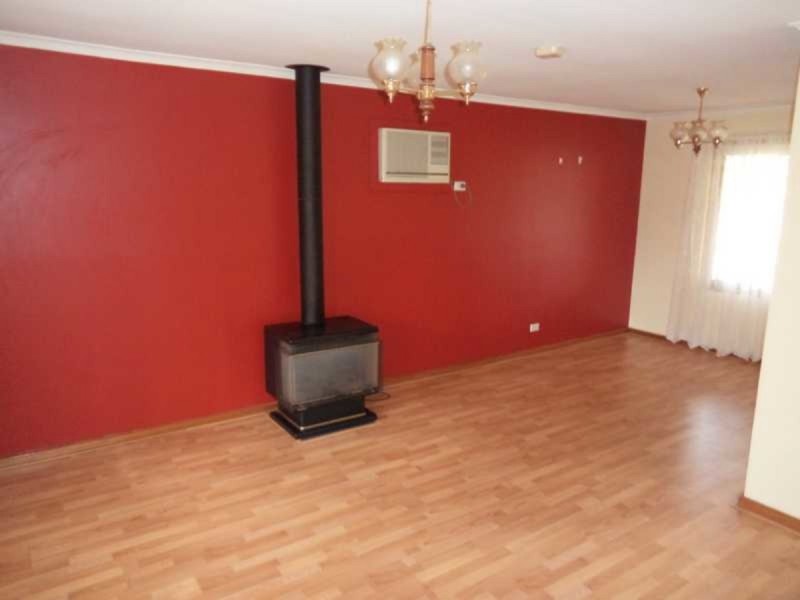 27 Barmera Avenue, Hope Valley SA 5090